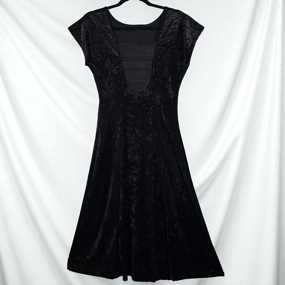 All That Jazz Black Crushed Velvet Dress Woman Medium Fit Flare Midi Whimsygoth